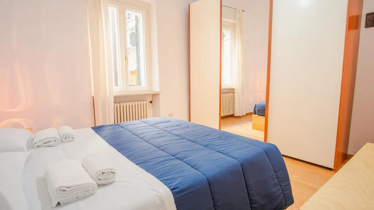Historical Filippini Flat - Italian Homing Apartment Verona 0*,  Italy