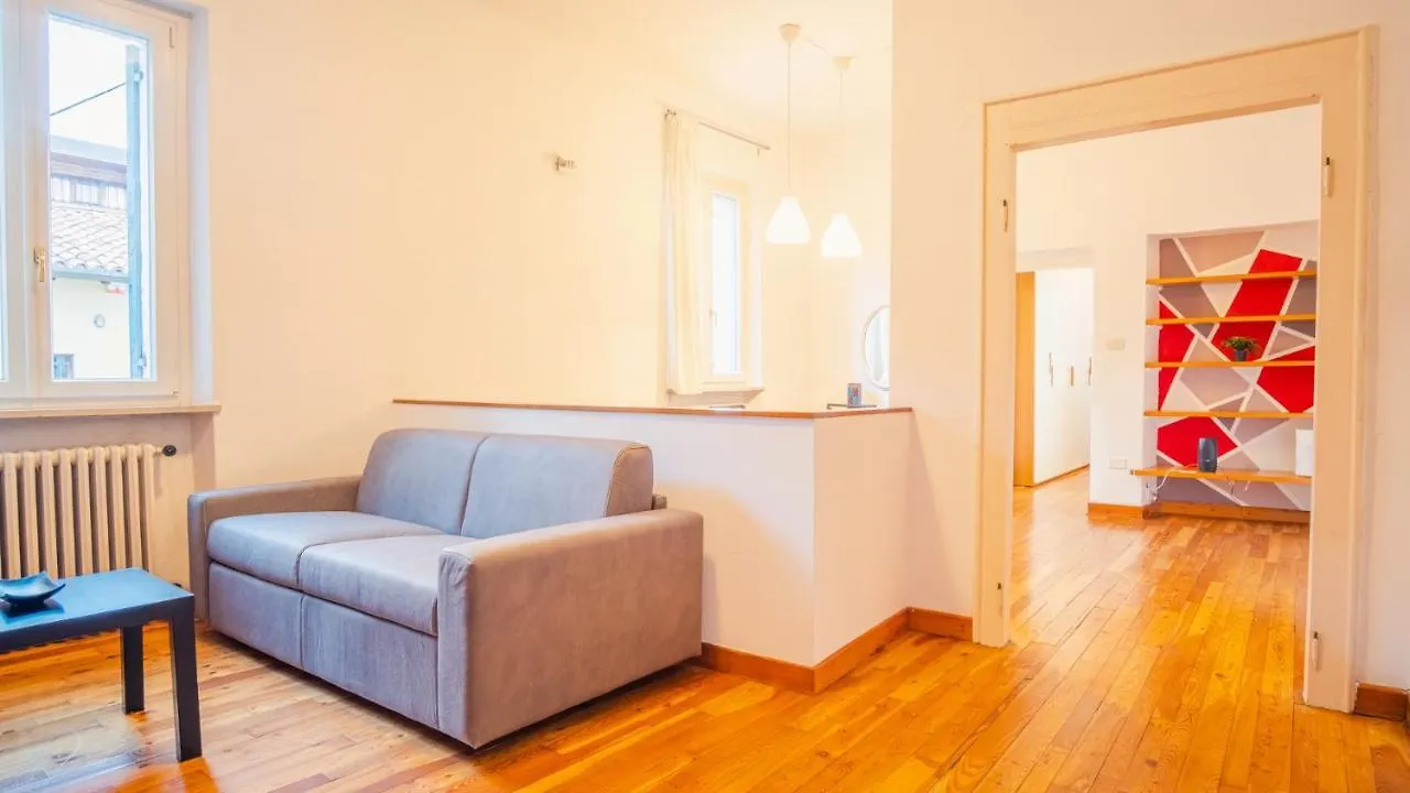 Historical Filippini Flat - Italian Homing Apartment Verona Italy