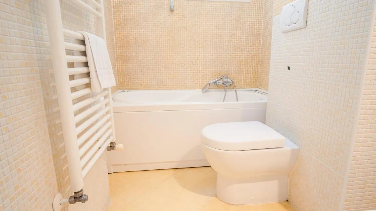 Historical Filippini Flat - Italian Homing Apartment Verona 0*,