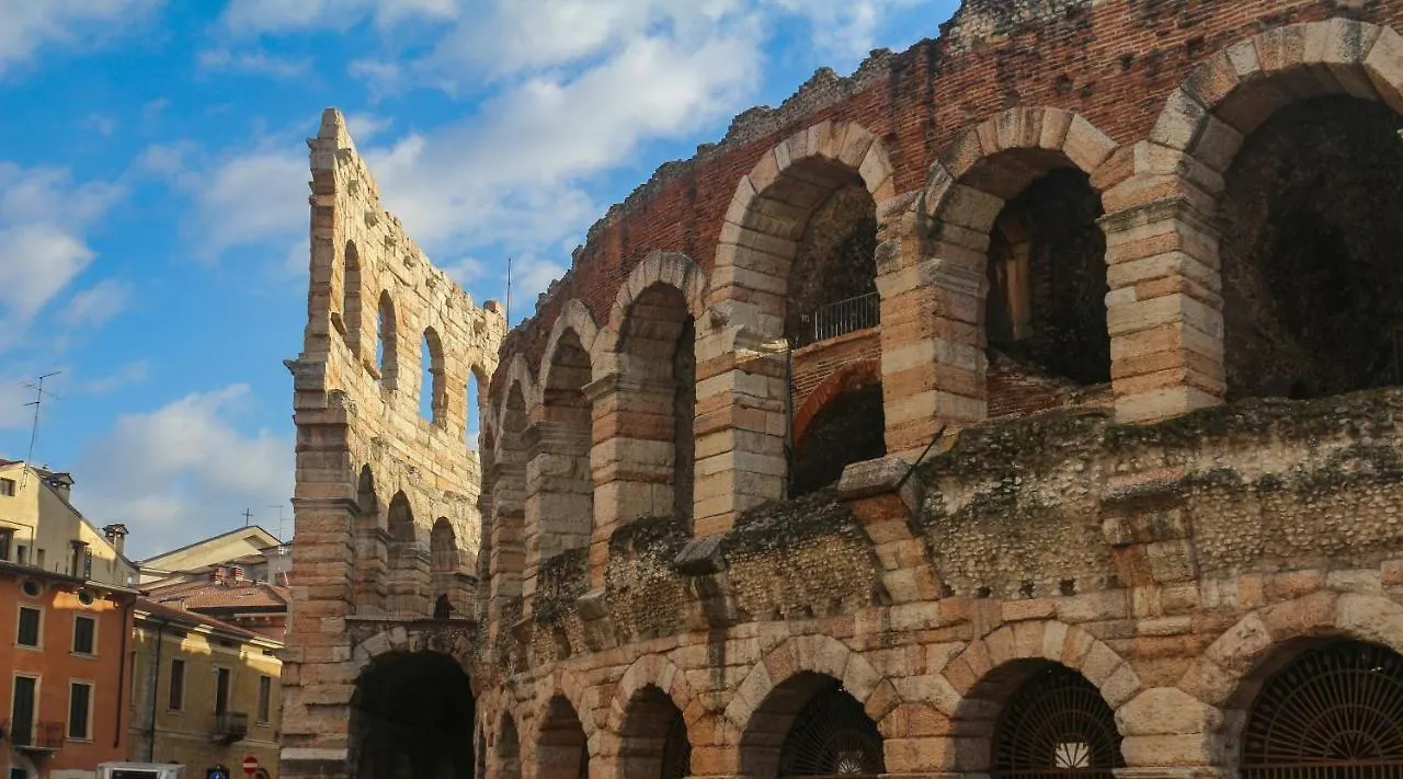 Historical Filippini Flat - Italian Homing Apartment Verona
