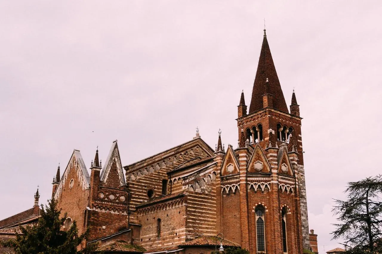 Historical Filippini Flat - Italian Homing Apartment Verona Italy
