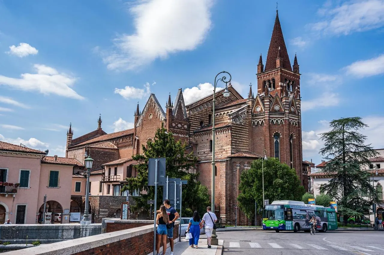Historical Filippini Flat - Italian Homing Apartment Verona 0*,  Italy